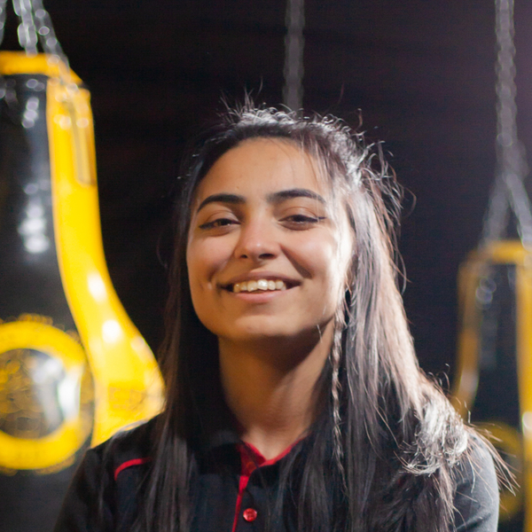 Melek - Kick boks öğretmeni - Konya