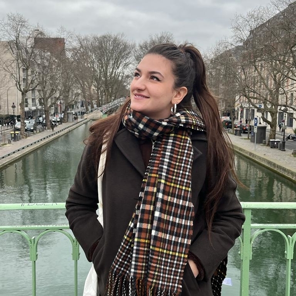 Zoe - Prof de français - Saint-Raphaël