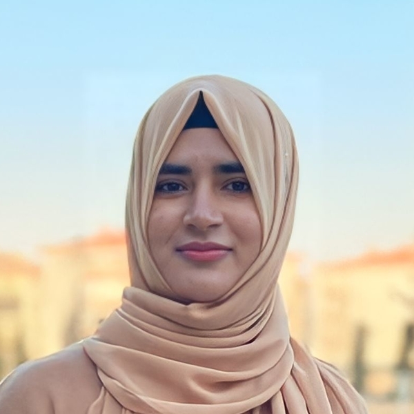 Nadia - İngilizce öğretmeni - 