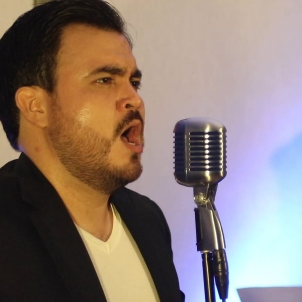 Omar - profesor de canto - Veracruz