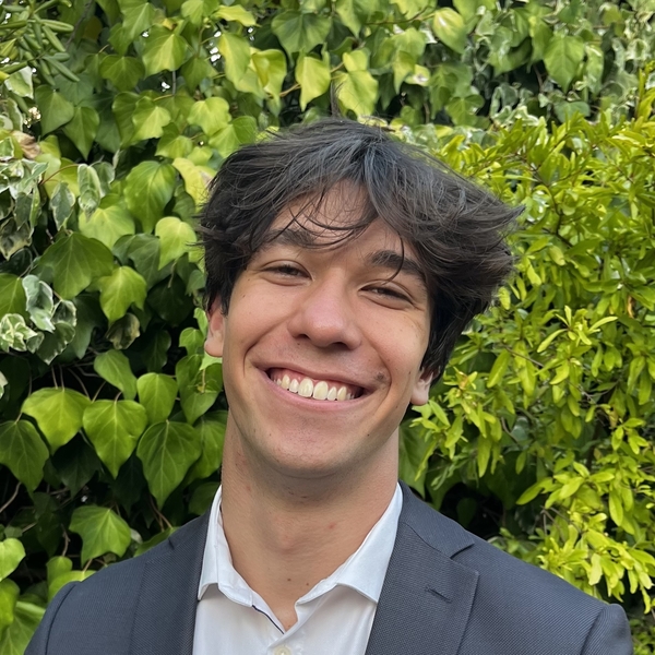 Mathieu - Prof de maths - Buc