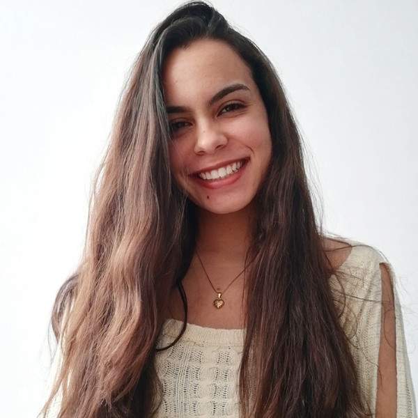 Isabella - Professor de inglês - Almada