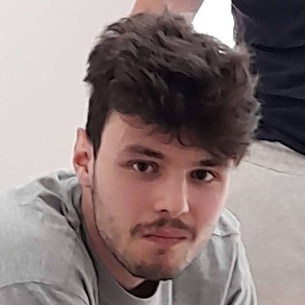 Pierre - Prof de dessin - Méré