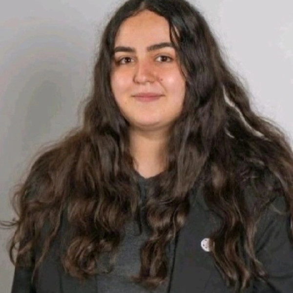 Sarah - Prof de maths - Sucy-en-Brie