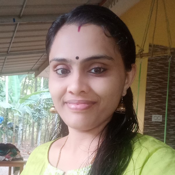 Vineetha - Maths tutor - Velloor