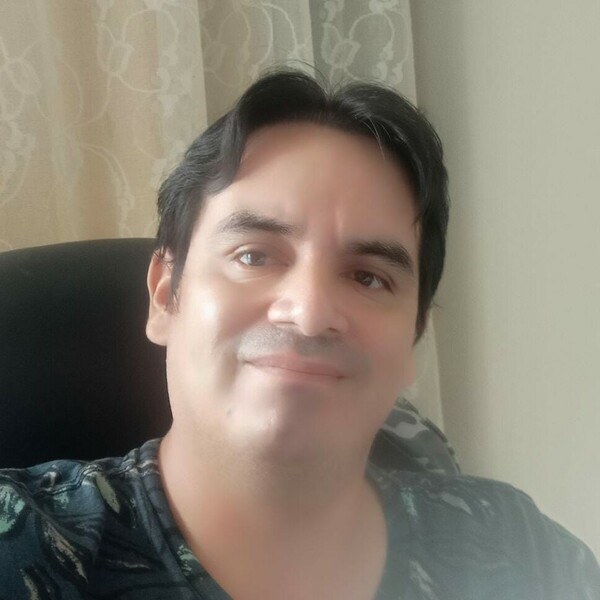 Luiggi - profesor de matemáticas - Piura
