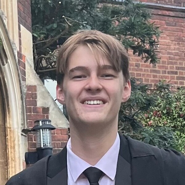 Jasper - Economics tutor - Tonbridge
