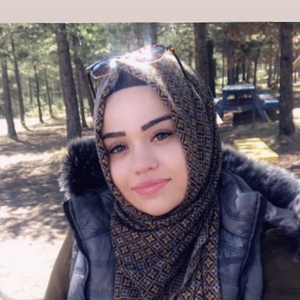 Esma - Disleksi öğrencilere takviye öğretmeni - 