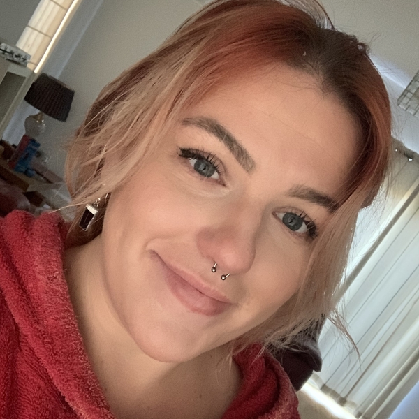Sadhbh - Piano tutor - Westport