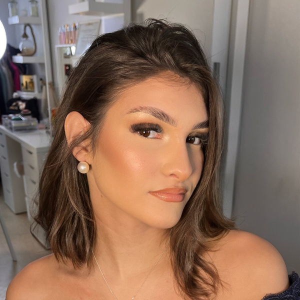 Yusra - Prof de maquillage - Angers