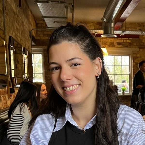 Aviya - Hebrew tutor - Cambridge