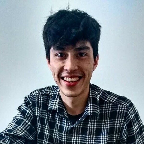 Lucas - Prof de programação - Foz do Iguaçu