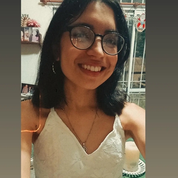 Laura - Profesor matemática - La Plata