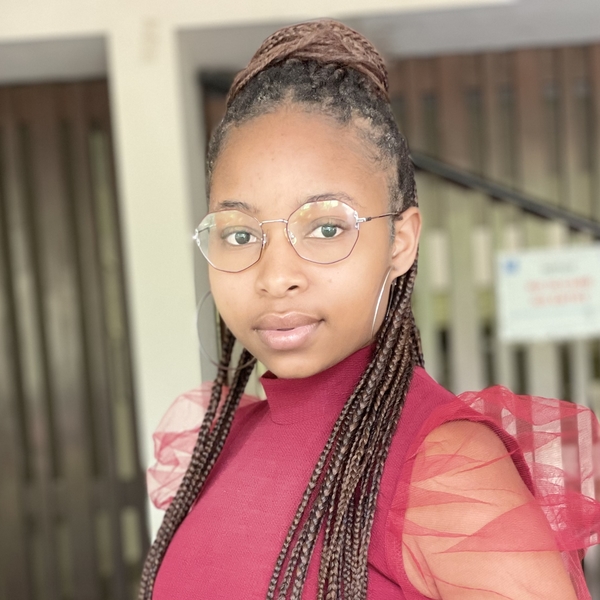 Nokubekezela - English tutor - Changa