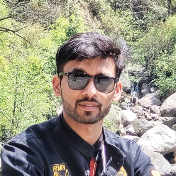 Hrishabh - English tutor - Lam Kande