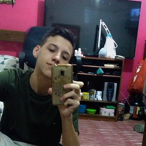 Andrés - Profesor de informática - Medellín