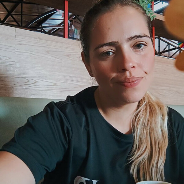 Karla - personal trainer - Água Verde