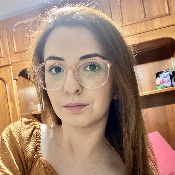 Caroline - Professor de química - 