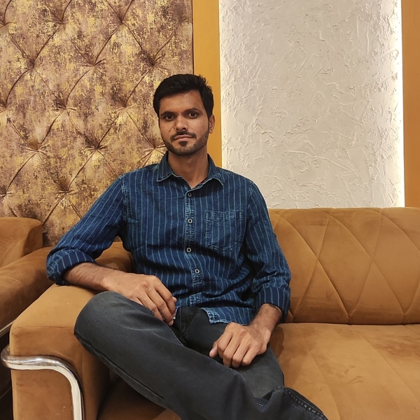 Naveen - Physics tutor - Sahibzada Ajit Singh Nagar