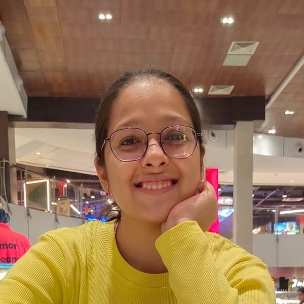 Nandini saraf - English tutor - Indore