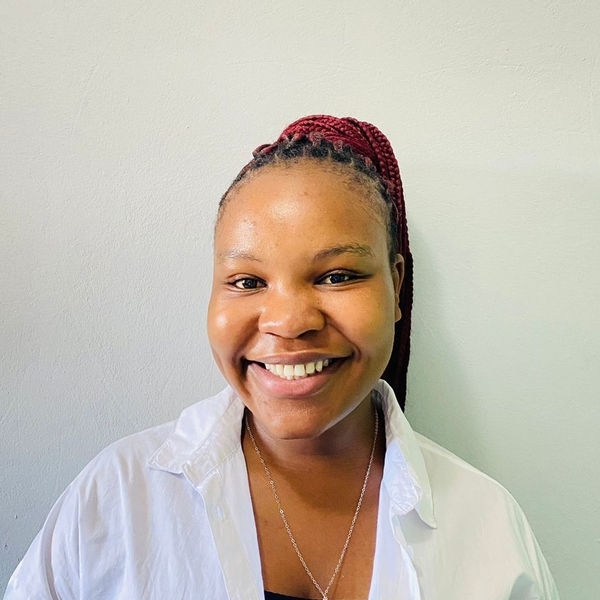 Nothando Zuzile - English tutor - Vereeniging