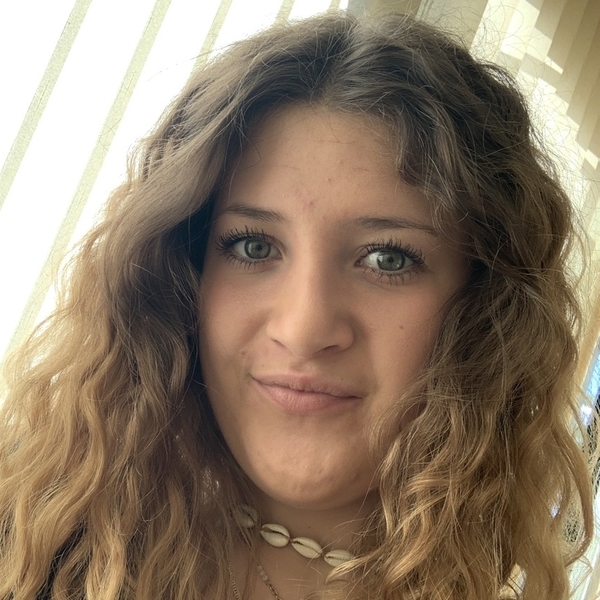 Anaïs - Prof d'aide aux devoirs - Mézières-lez-Cléry