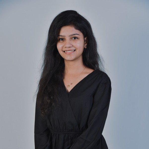 Nidhi - English tutor - London