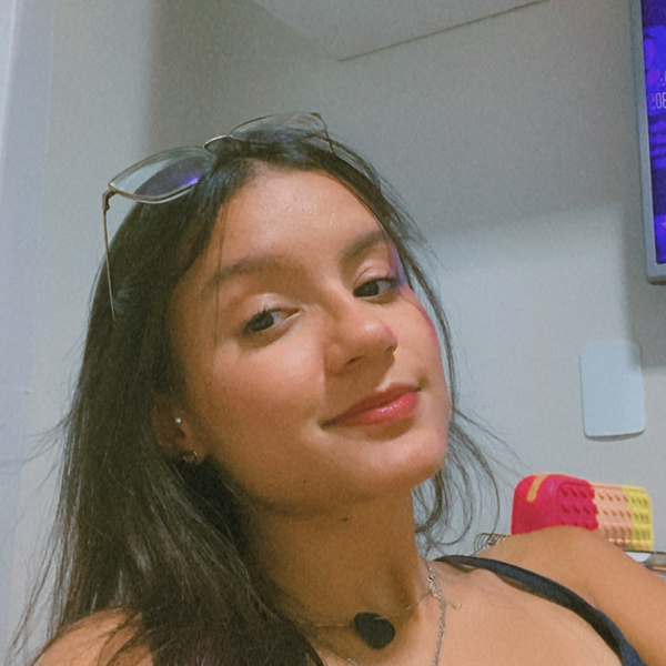 Larissa - Professor de português para estrangeiros - Parauapebas