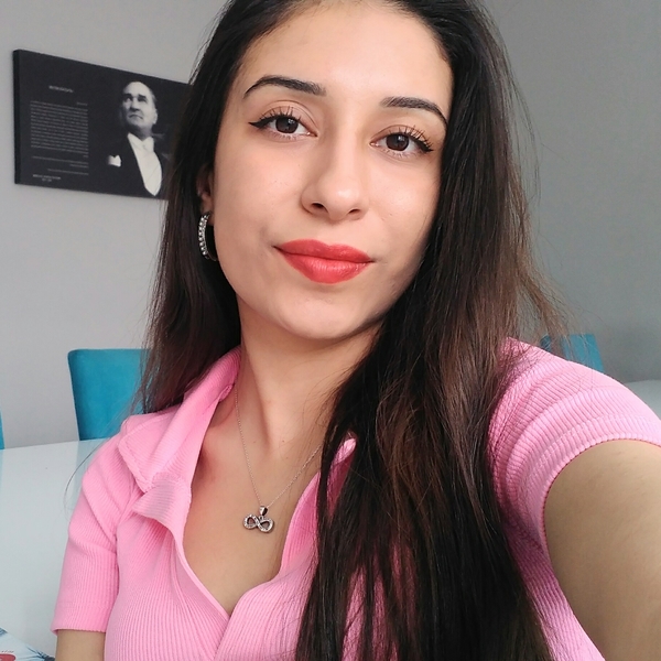 Sema - Almanca öğretmeni - 