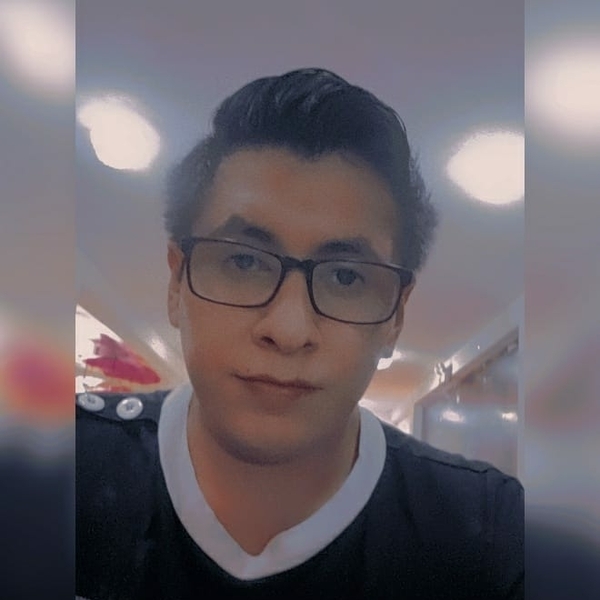 Carlos - Profesor de física - Cajamarca