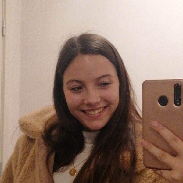 Eléna - Prof d'anglais - Sombreffe