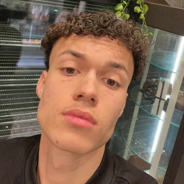 Zayann - Prof de maths - Noisy-le-Grand