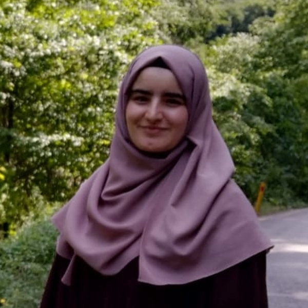 Gülsüm - Türkçe öğretmeni - 