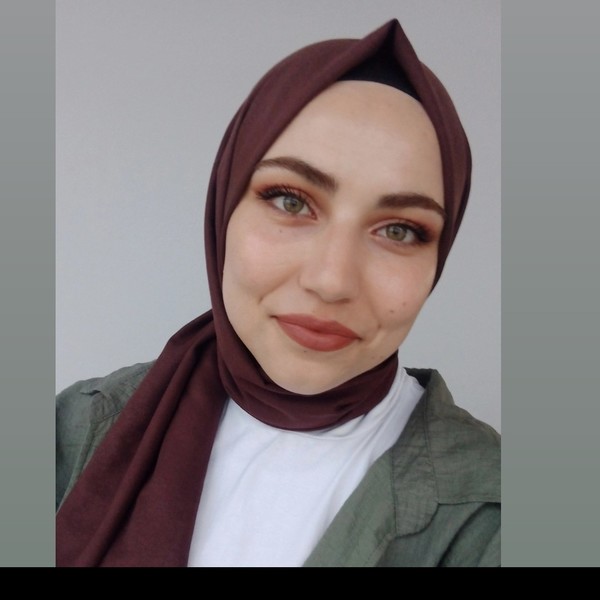 Nuriye - Matematik öğretmeni - 