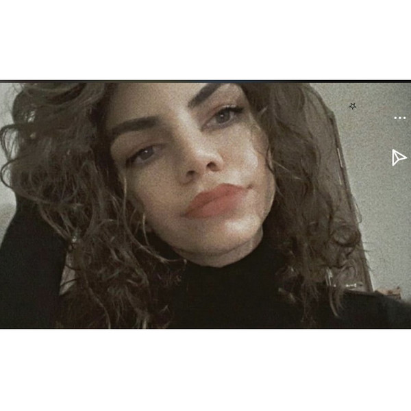 Meryem - Fransızca öğretmeni - 