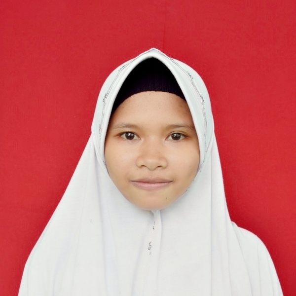Irma Neni - Guru matematika - Mataram