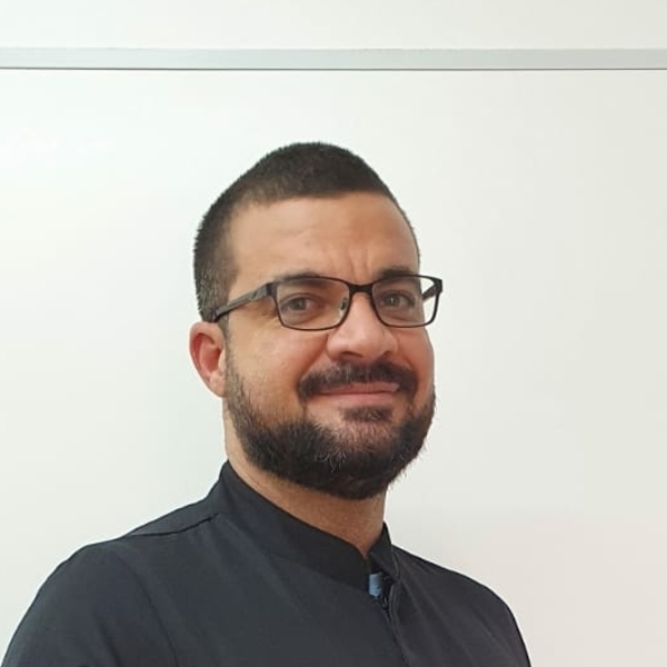 Luiz - Prof de medicina - São Paulo