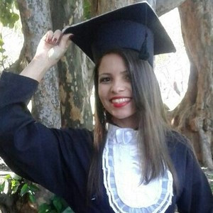 THALITA - Prof de gestão e administrção de empresas - Duque de Caxias