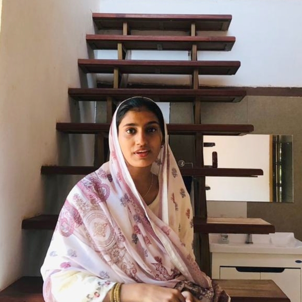 Nihana - English tutor - Edavanna