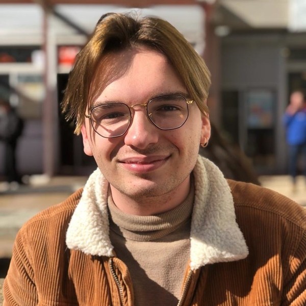 Simon - Prof d'anglais - Angers