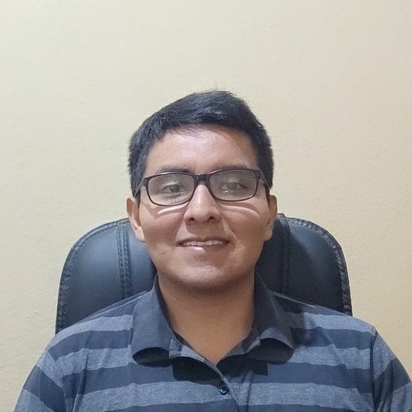 Edgar - profesor de física - química - Santiago de Surco