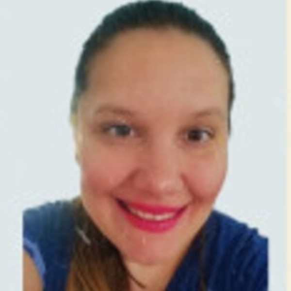Mina - Italian teacher - London