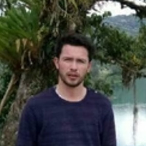 Alejandro - Profesor de física - Bogotá