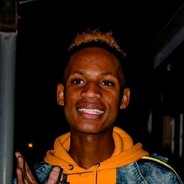 Mfanafuthi Sthembiso - English tutor - Vanderbijlpark
