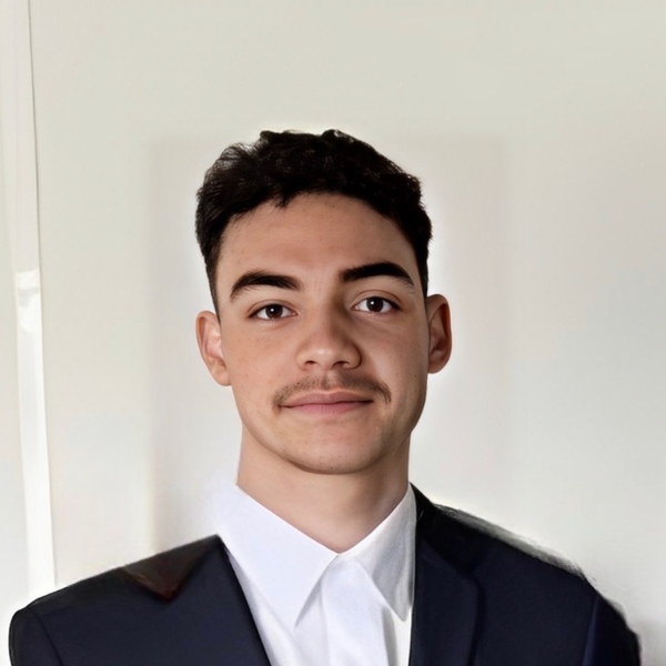 Nolan - Prof de maths - Fresnes