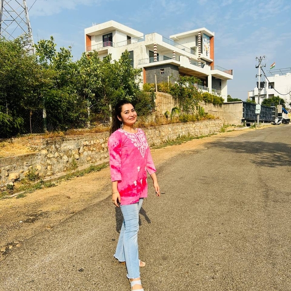 Sneha - English tutor - Jammu