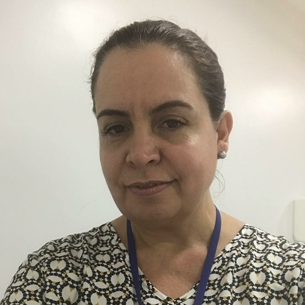 Barbara Tereza - Professor de biologia - Santos