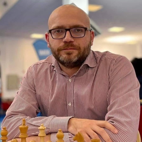 Filip - London, : I am an International master of chess with two GM norms .  I offer online chess lessons for beginners to club players. I have 11 years  teaching experience