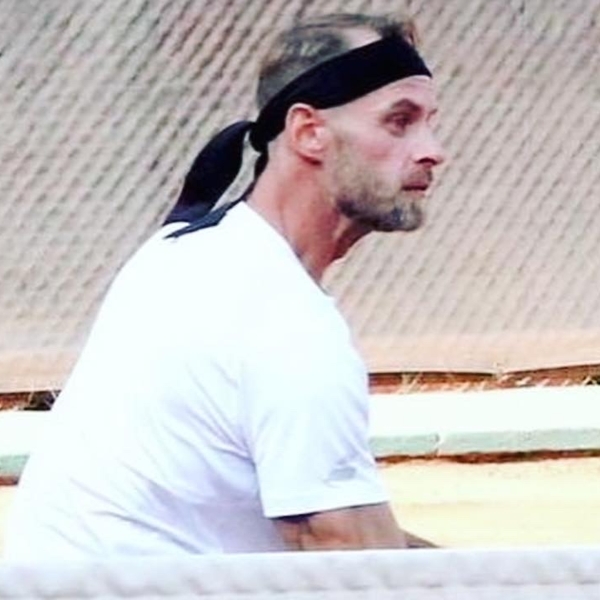 Jonathan - Prof de tennis - Suresnes