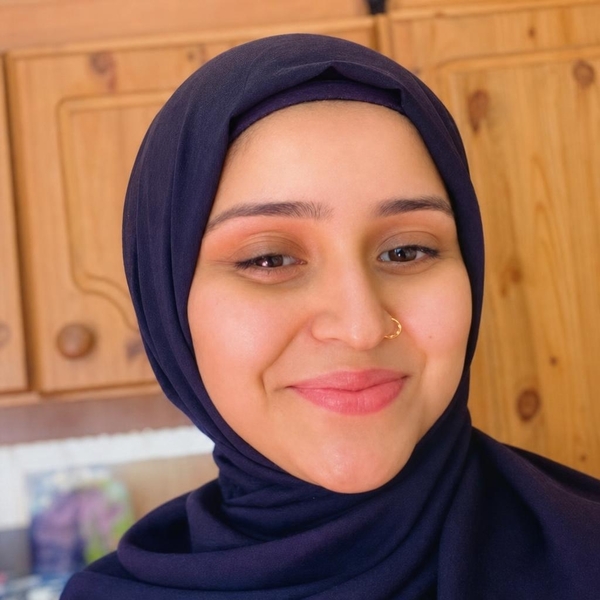 Juwariah - Maths tutor - Woking